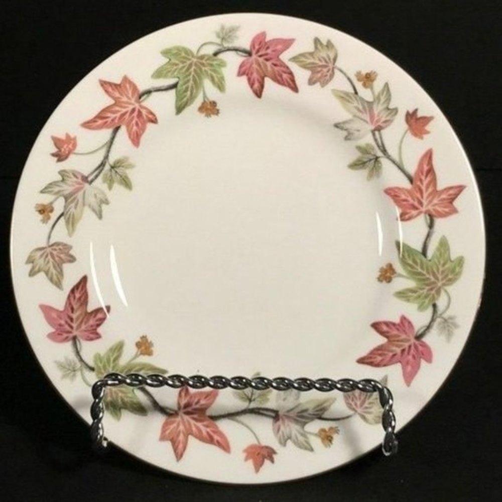 1 Wedgwood Ivy House bread plate, Vintage English china